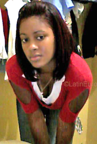 Date this nice looking Dominican Republic girl Linarys from Santo Domingo DO266