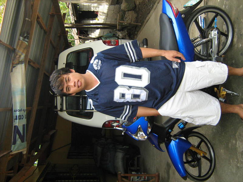 Date this pretty Philippines man Bul from Calamba,laguna PH7