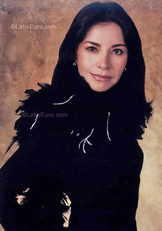 Date this beautiful Colombia girl Claudia Marcela from Bogota CO338