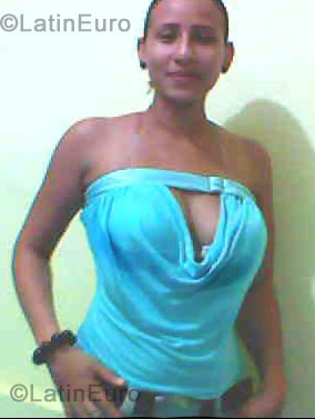 Date this athletic Dominican Republic girl Maria from Bani DO339