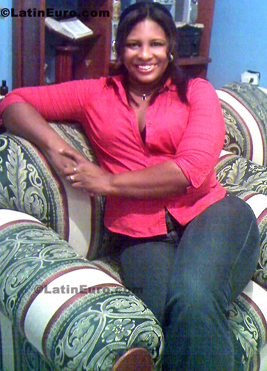 Date this beautiful Colombia girl Liliana from Cartagena CO399