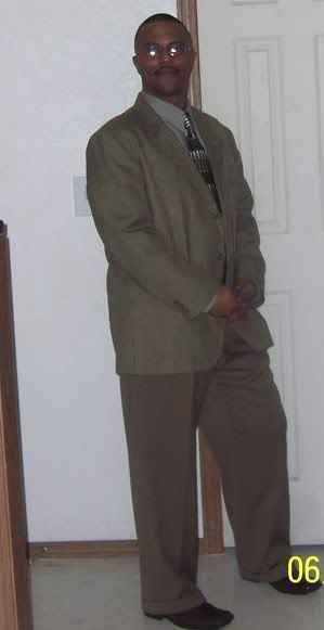 Date this funny United States man Laurence from Kansas City US1199