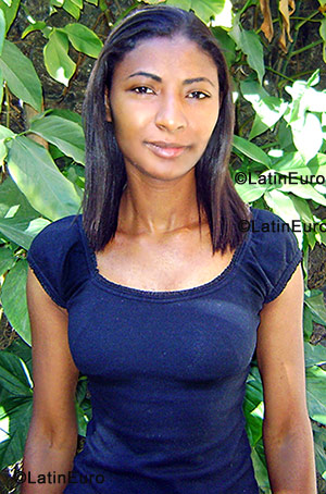 Date this nice looking Brazil girl Adeva from Betim BR569