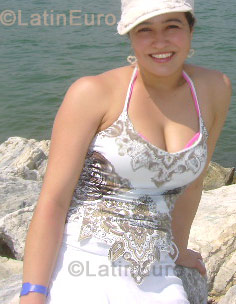 Date this funny Colombia girl Angela from Medellin CO535
