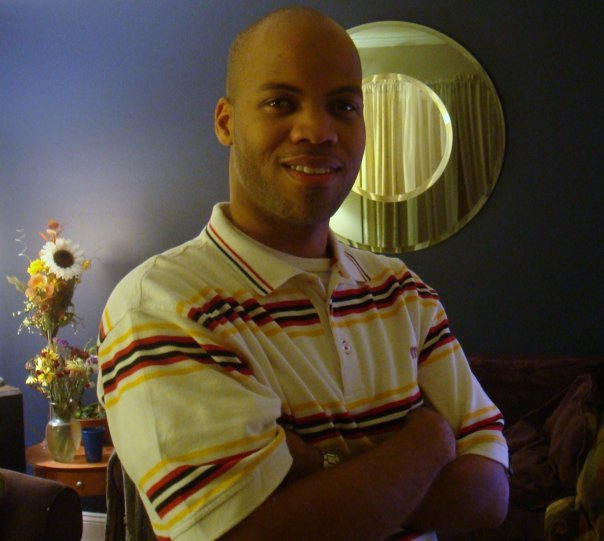 Date this tall United States man Aaron from Detroit US1743