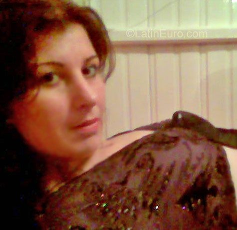Date this sensual Brazil girl Lene from Tubarao BR837