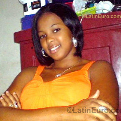 Date this charming Dominican Republic girl La_bebe from Santo Domingo DO646