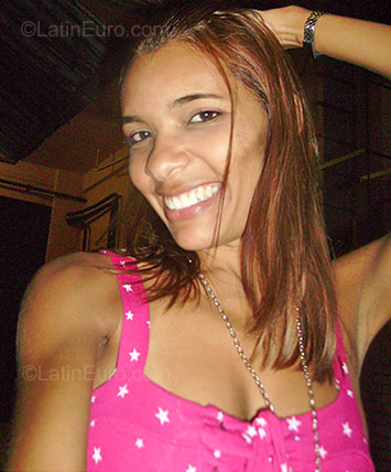 Date this sensual Brazil girl Annynha from Fortaleza BR861