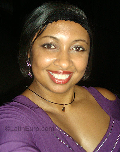 Date this sultry Brazil girl Mirian from Marica BR930