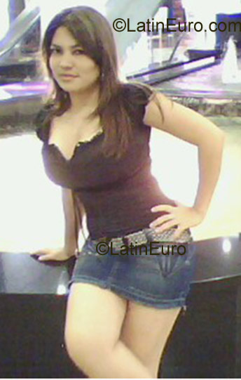 Date this lovely Colombia girl Ingrid from Barranquilla CO664