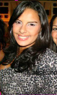 Date this happy Brazil girl Aline from Rio De Janeiro BR952