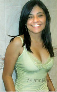 Date this voluptuous Colombia girl Erika Patricia from Circasia CO673