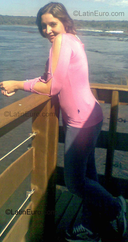 Date this happy Brazil girl Ana Paula from Foz Do Iguacu BR993