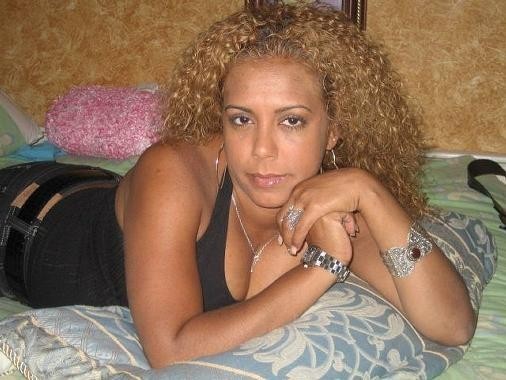Date this nice looking Dominican Republic girl Karen from Santiago DO832
