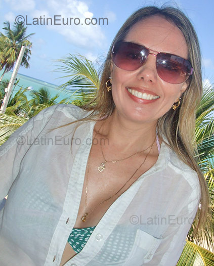 Date this athletic Brazil girl Maria from Joao Pessoa BR1053