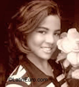 Date this delightful Brazil girl Wendja from Sao Miguel Dos Canpos BR1058