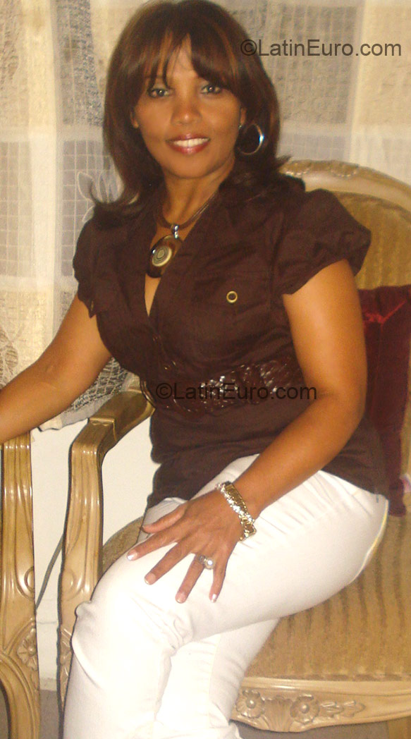 Date this cute Dominican Republic girl Eunice from Santo Domingo DO904