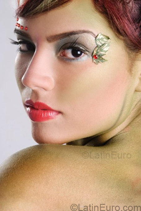 Date this lovely Colombia girl Angie from  CO837