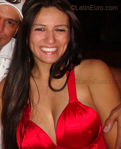 Date this foxy Brazil girl Vanessa from Belo Horizonte BR1116