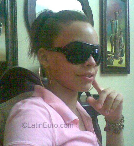 Date this pretty Dominican Republic girl Esther from Santiago DO932