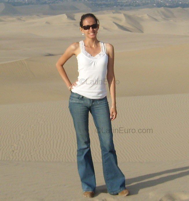 Date this foxy Peru girl Cecilia from  PE91
