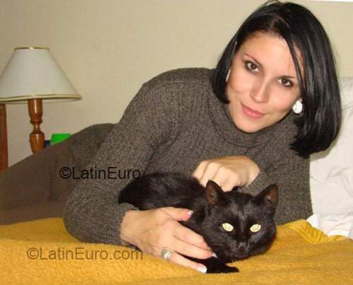 Date this georgeous Brazil girl Samantha from Canoas BR1142