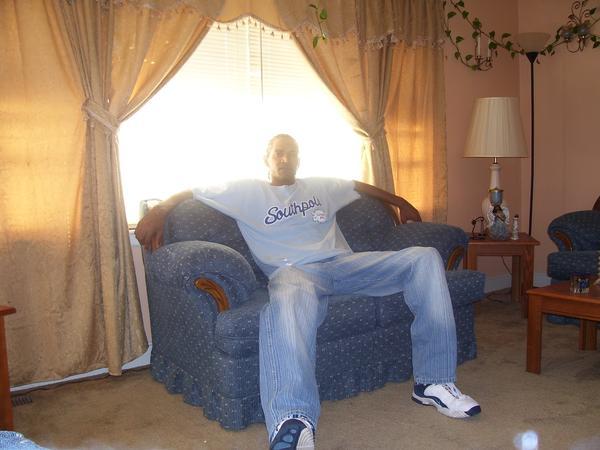 Date this foxy United States man Redbone1800 from Burlington US2638
