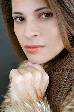 Date this sensual Brazil girl Surya from Belo Horizonte BR1168