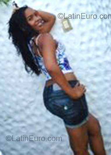 Date this funny Brazil girl Elane from Salvador BR1230