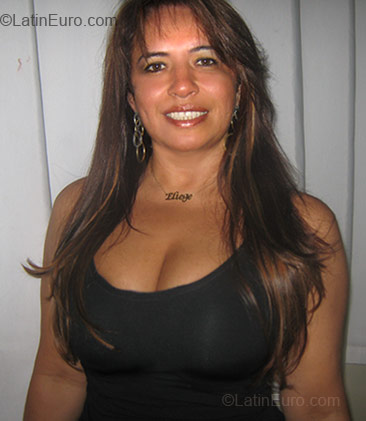 Date this athletic Brazil girl Eliege from Parnamirim BR1243
