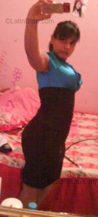 Date this happy Mexico girl Reyna from Culiacan MX65
