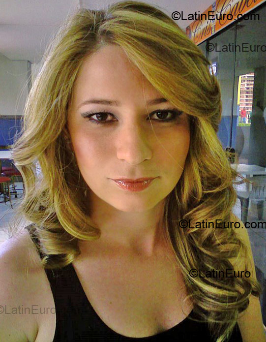 Date this good-looking Brazil girl Daniela from Ceilandia BR1293