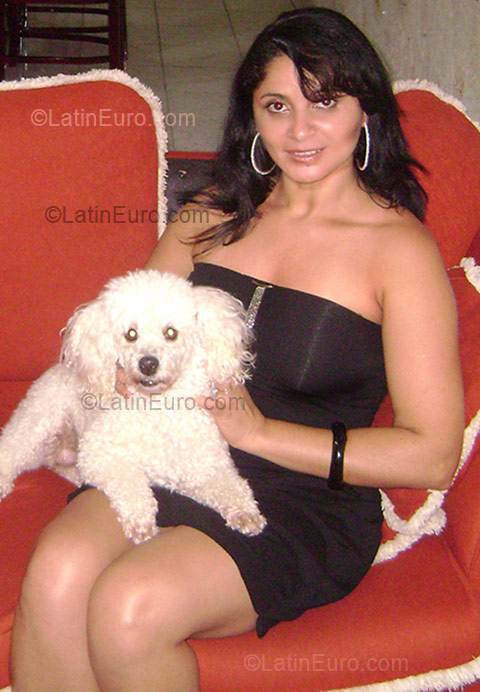 Date this attractive Brazil girl Cicera from Lajedo BR1324