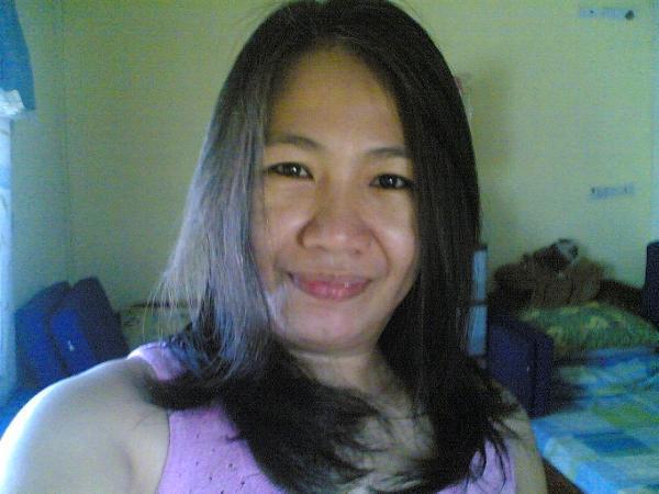 Date this hard body Philippines girl Ems from Caloocan City PH139