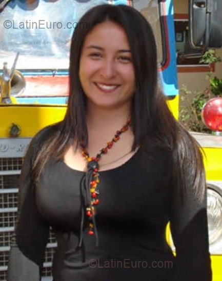 Date this athletic Colombia girl Luz Angela from Bogota CO1108
