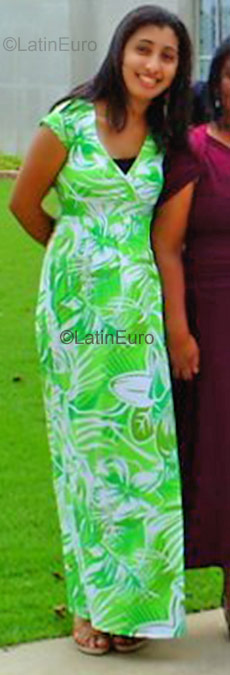 Date this charming Brazil girl Vivian Cristina from Rio De Janeiro BR1395