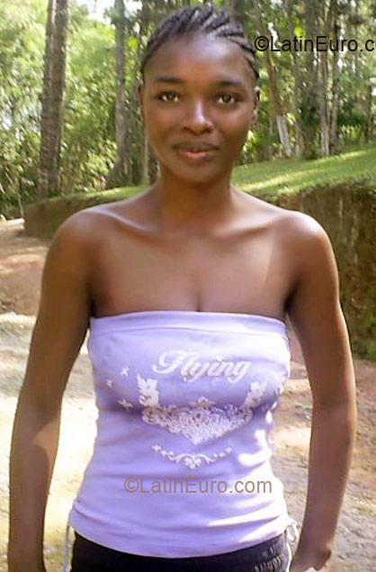 Date this cute Brazil girl Tamires from Sao Paulo BR1433