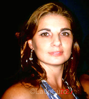 Date this attractive Brazil girl Ana Paula from Recife BR1437