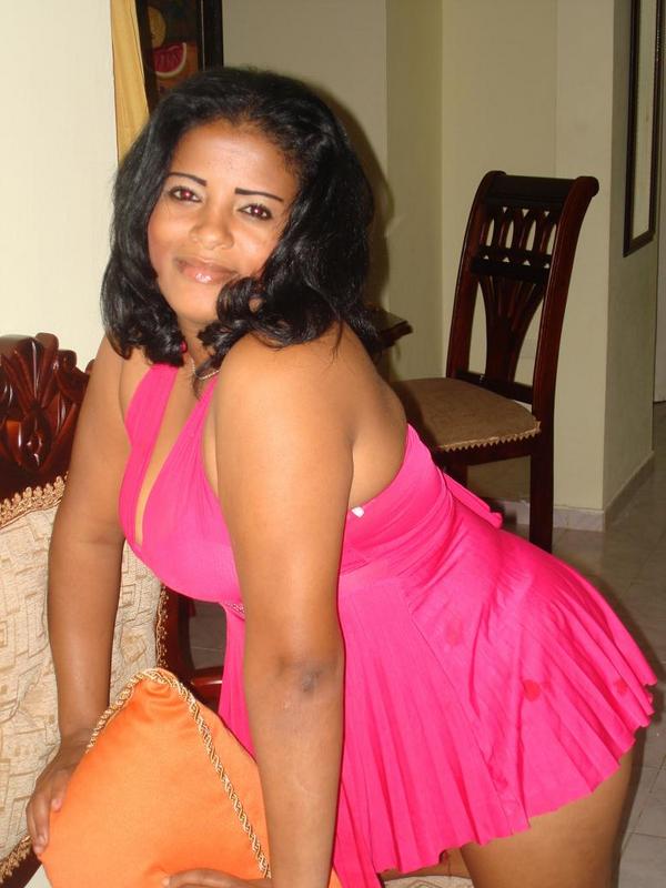 Date this athletic Dominican Republic girl Awilda from Santiago DO1218