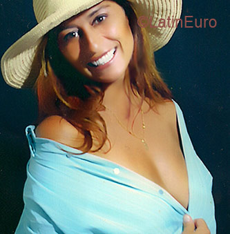 Date this sultry Brazil girl Andreia from Cariacica BR1455