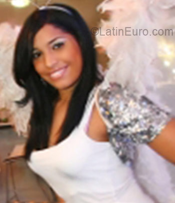 Date this lovely Dominican Republic girl Nelly from Santo Domingo DO1246