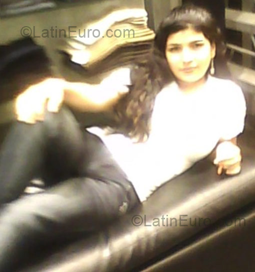 Date this good-looking Colombia girl Angelica from Cartagena CO1198