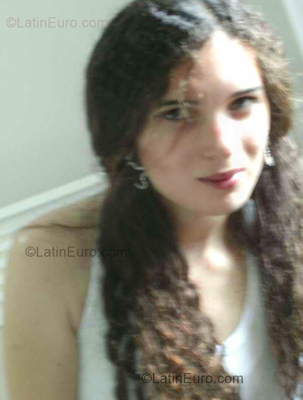 Date this passionate Brazil girl Janilcecia from Rio De Janeiro BR1522
