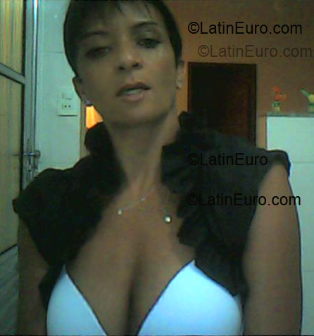 Date this pretty Brazil girl Vilma from Sao Paulo BR1541