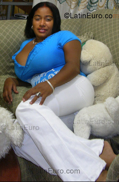 Date this young Dominican Republic girl Grace from  DO1433