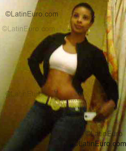 Date this beautiful Brazil girl Laura Virginia from Belo Horizonte BR1560