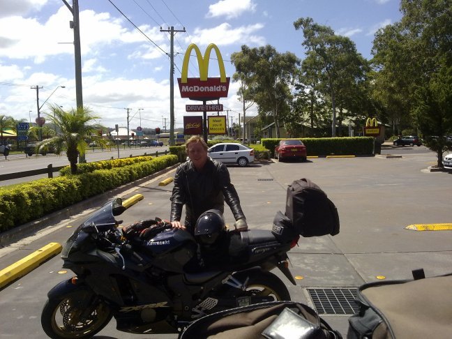 Date this hard body Australia man Roger from Melbourne AU68