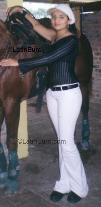 Date this good-looking Colombia girl Yuri Marcela from Villavicencio CO1351
