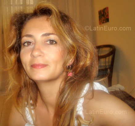 Date this hot Brazil girl Alessandra from Sao Paulo BR1633