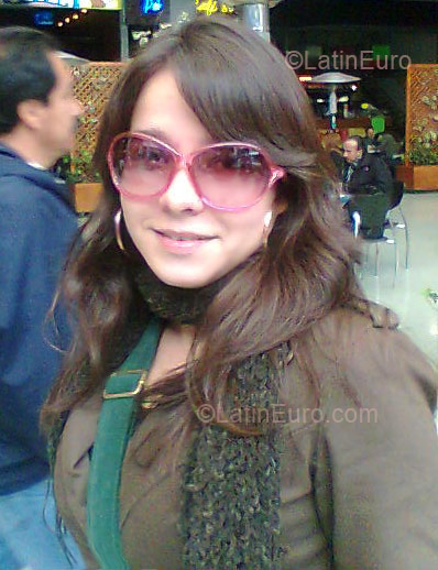 Date this stunning Colombia girl Lina Maria from Cali CO1384